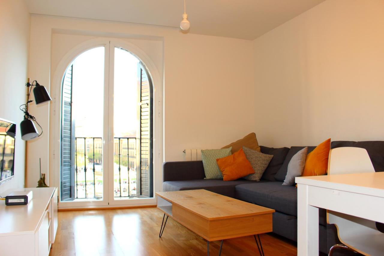 Aloha Apartamentos Pamplona Buitenkant foto